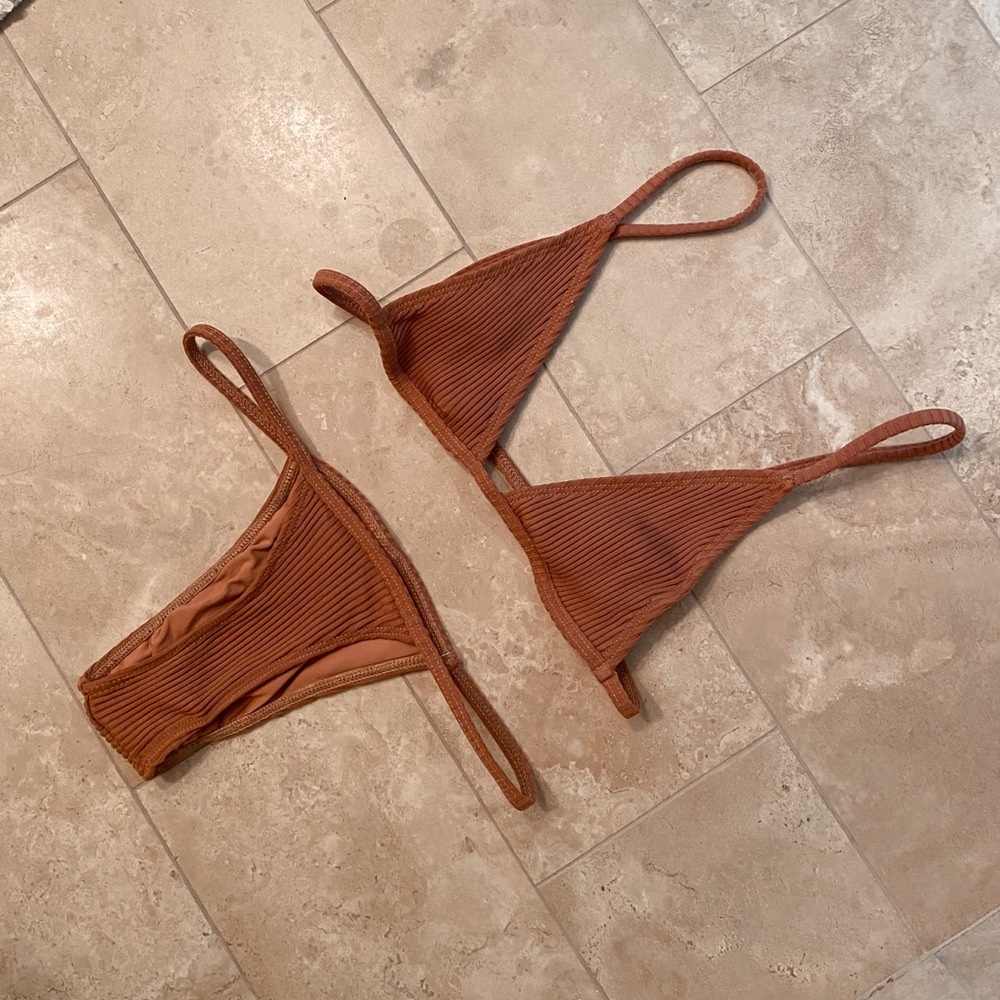MINIMALE ANIMALE Ribbed Bikini - Picture 3 of 5